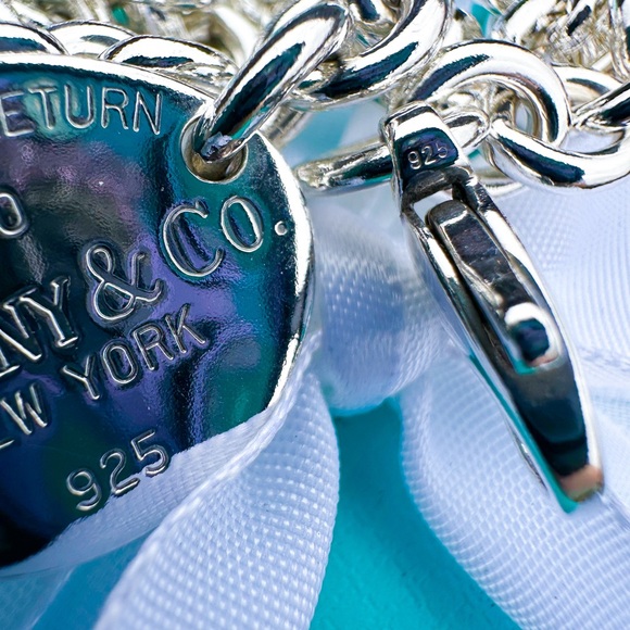 Tiffany & Co. Return to Tiffany Oval Tag Choker in Sterling Silver - Picture 5 of 5